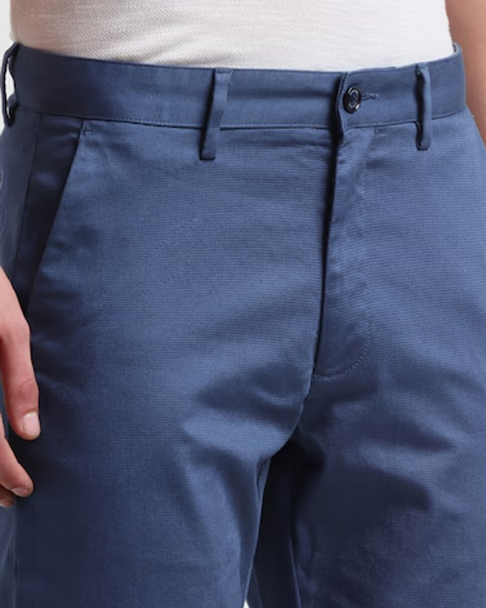 Men Blue Slim Fit Solid Casual Trousers
