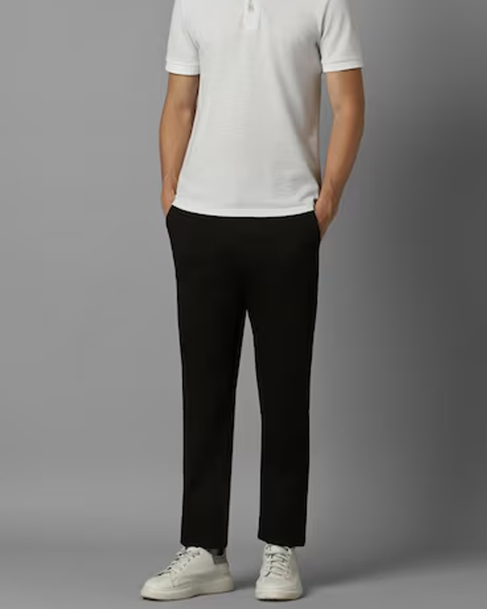 Men Black Regular Fit Solid Casual Trousers